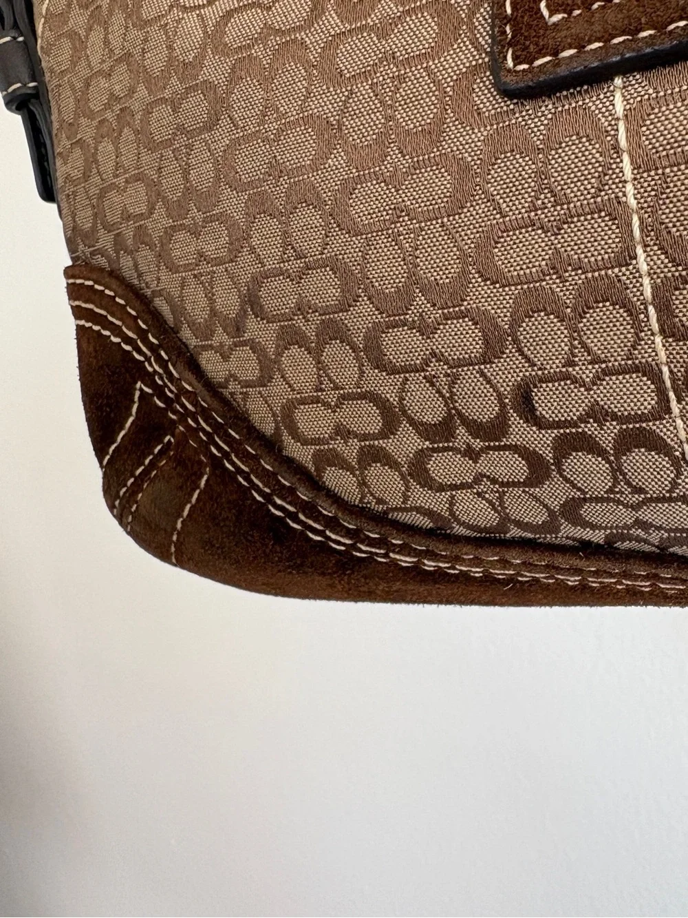 Vintage Coach Signature Suede Shoulder Bag – Style 3628